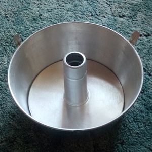 Springform Bundt Cake Pan